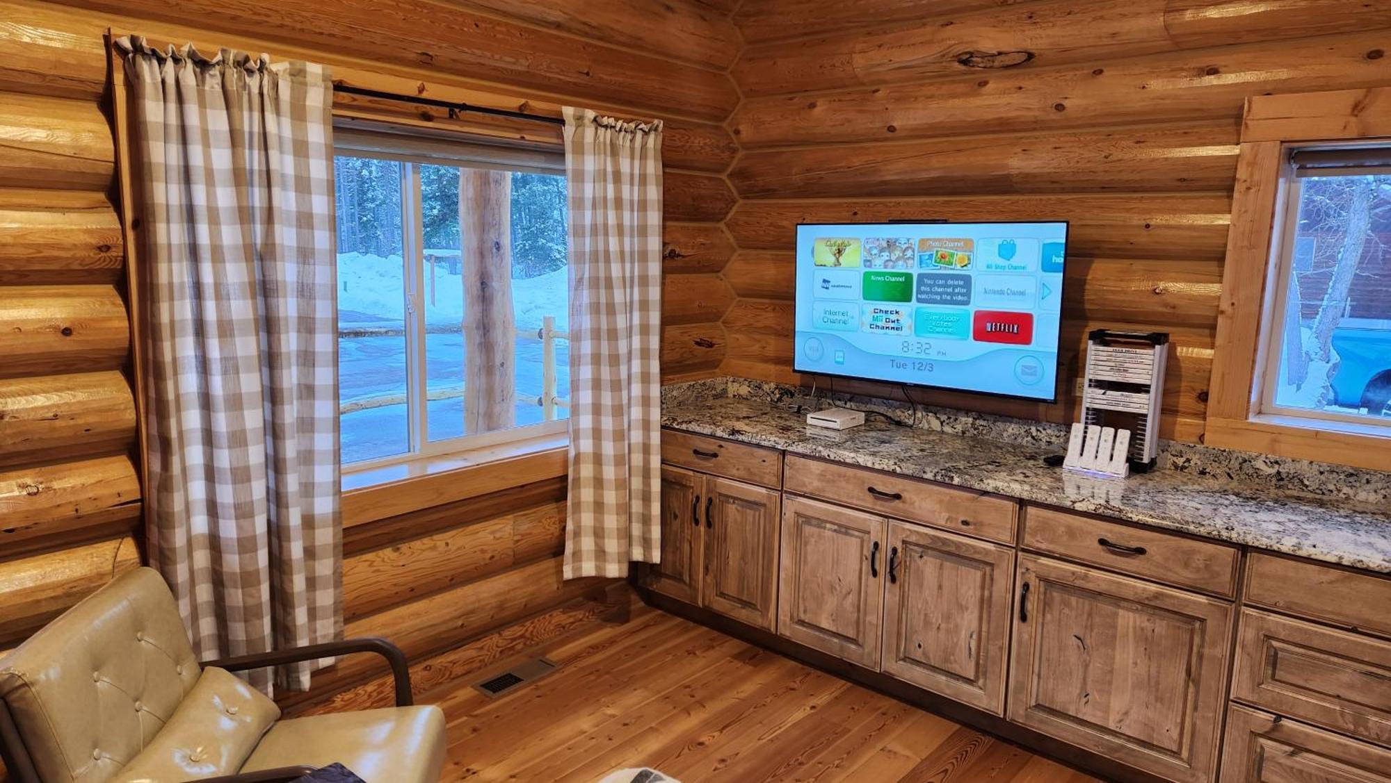Beargrass Lodging & Rv Resort Hungry Horse Buitenkant foto