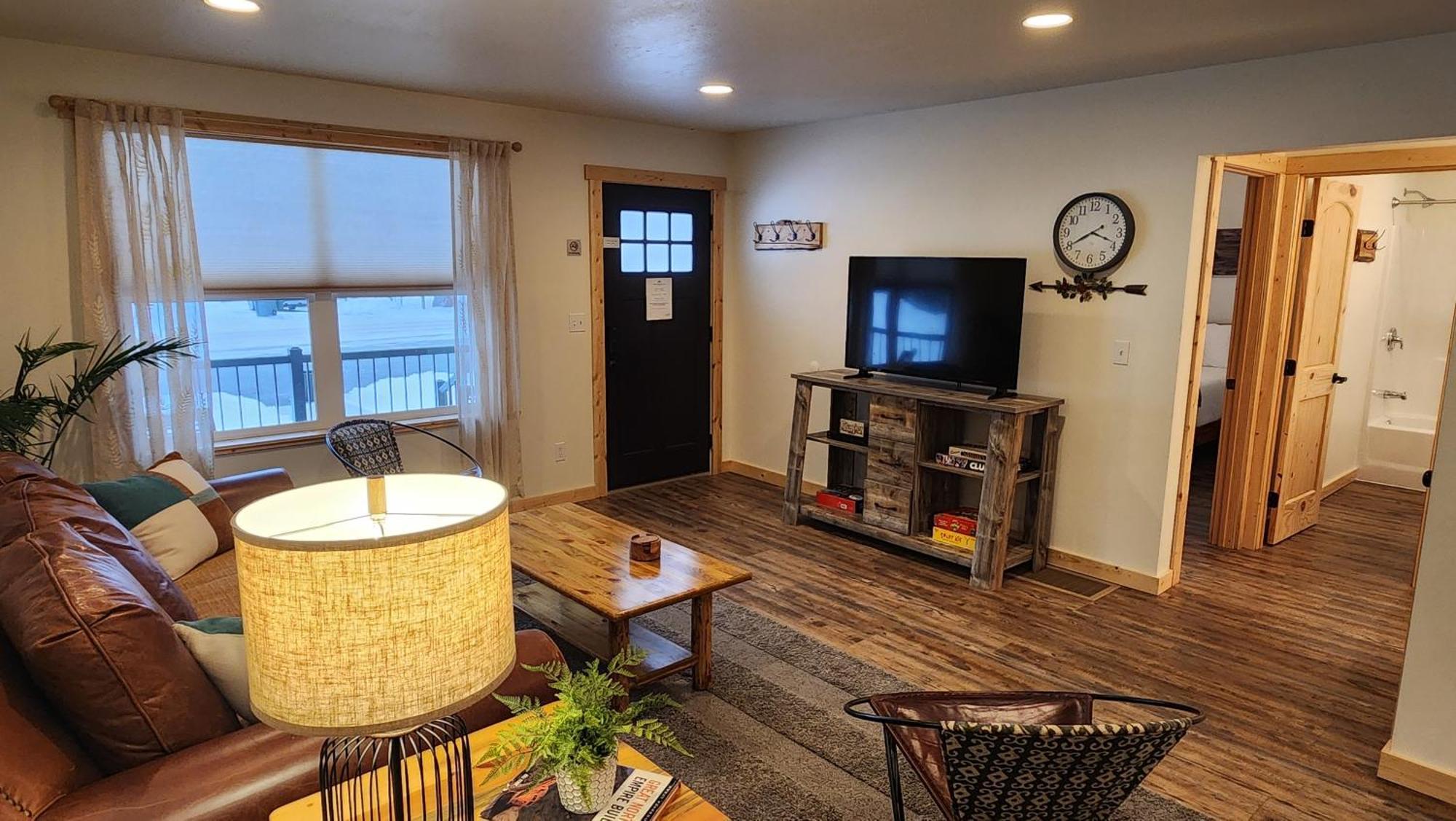 Beargrass Lodging & Rv Resort Hungry Horse Buitenkant foto