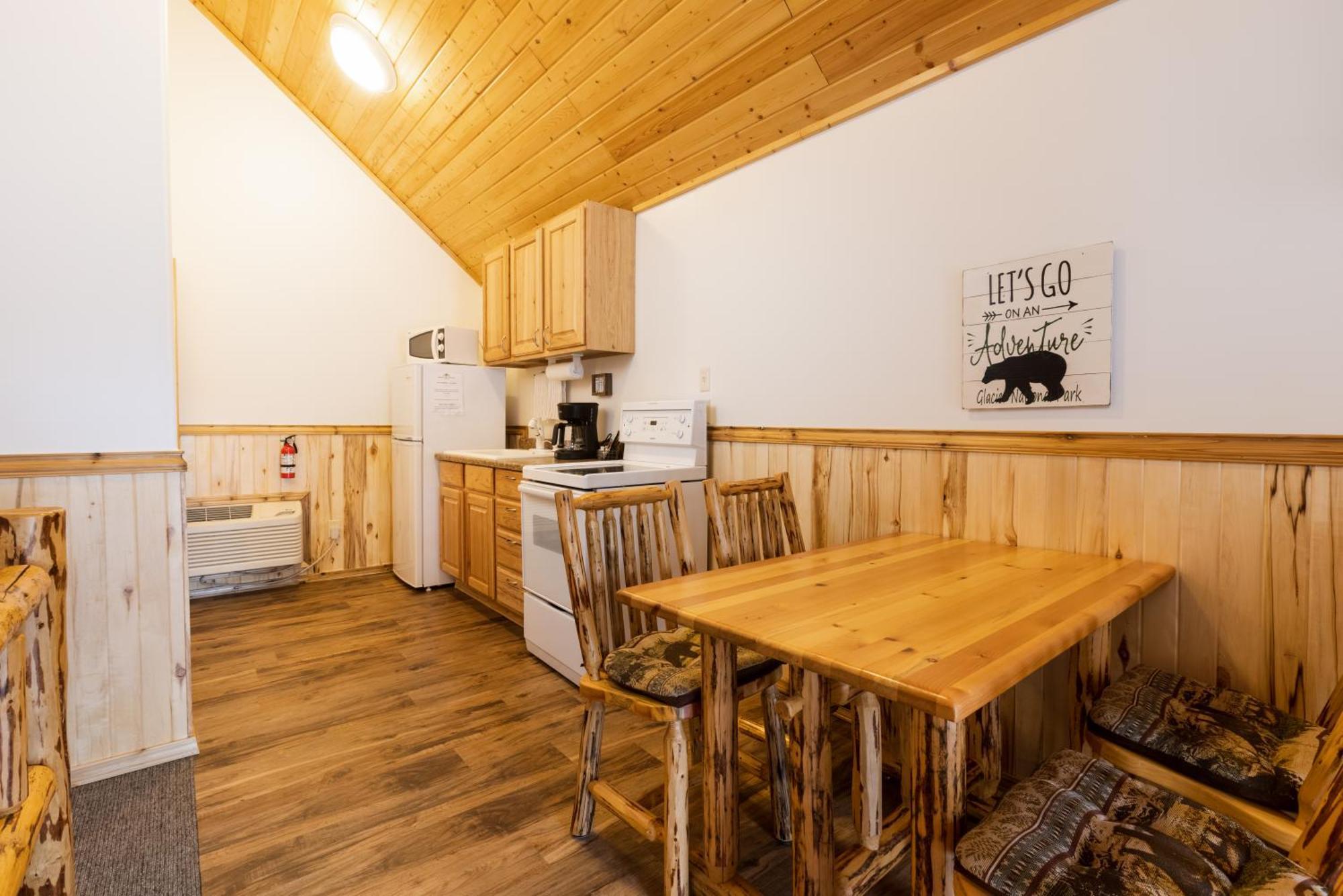 Beargrass Lodging & Rv Resort Hungry Horse Buitenkant foto